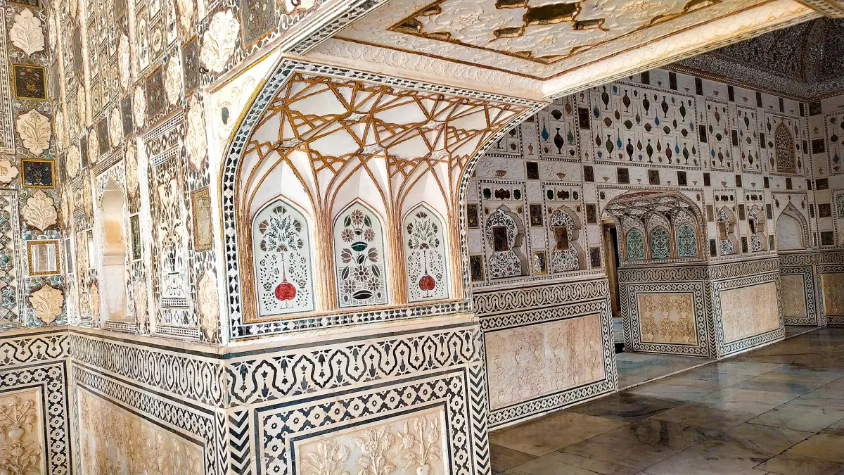 Mirror work in the Sheesh Mahal